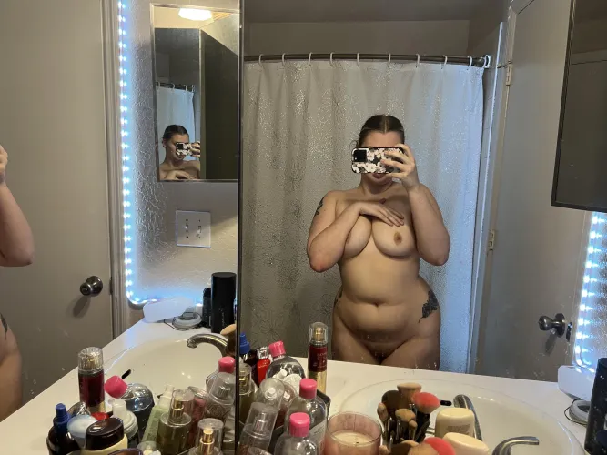 Thumbnail Curvy Delight: Lexii_lyn Awaits You