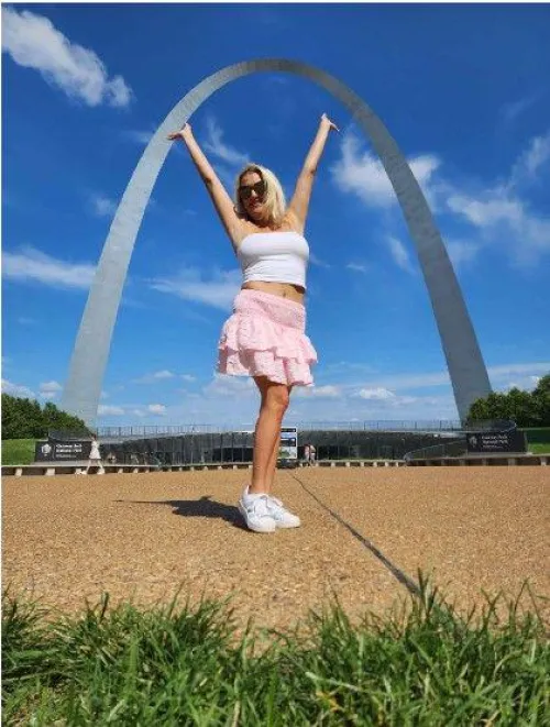 Thumbnail Mrs_Englewood Questions: 'A Little Peek for the Arch, A Crime?'