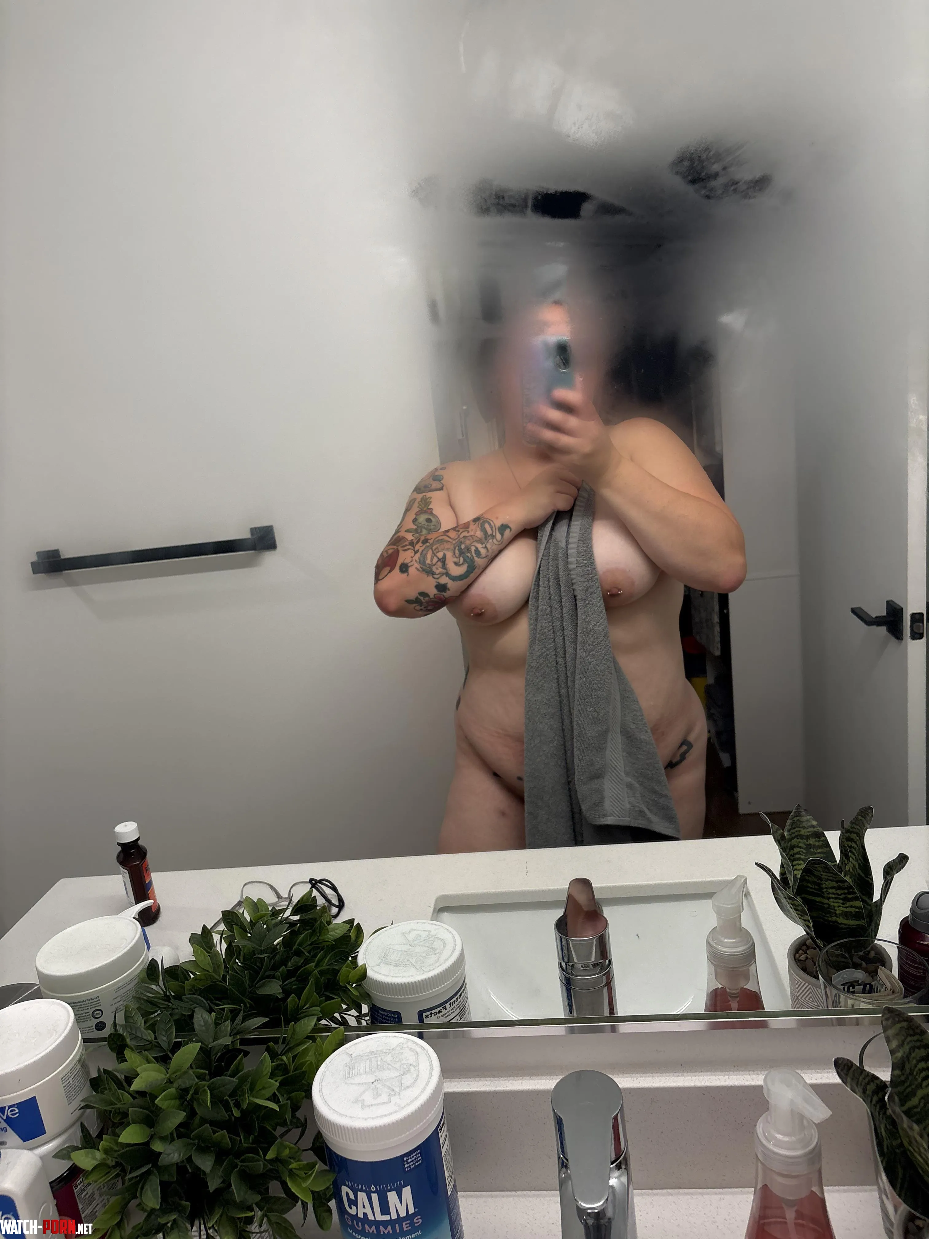 How about a little post shower pic by 2nd_sexlife