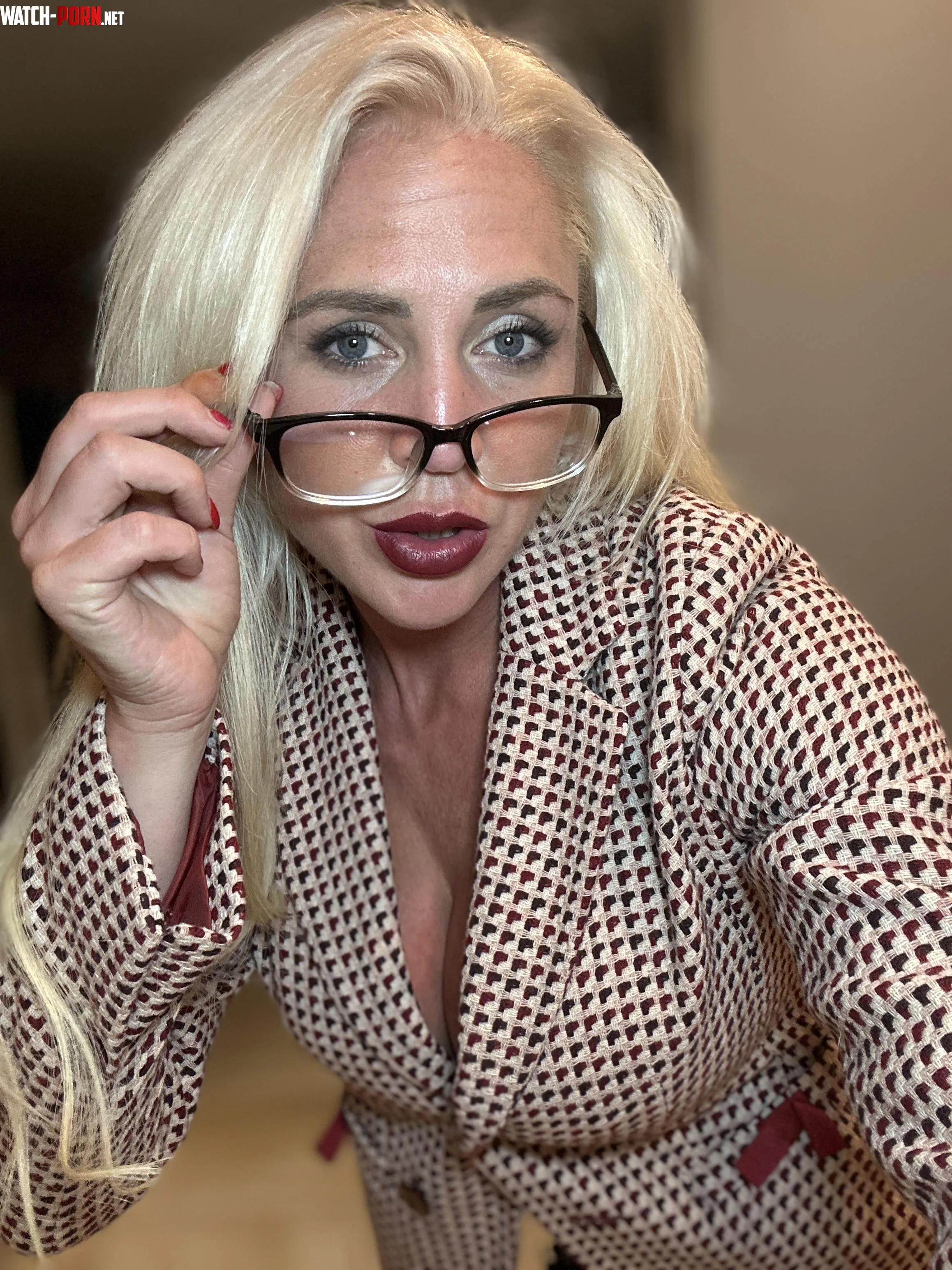 As your secretary checking on you means Im always ready to help satisfy your every desire by MILFKathy