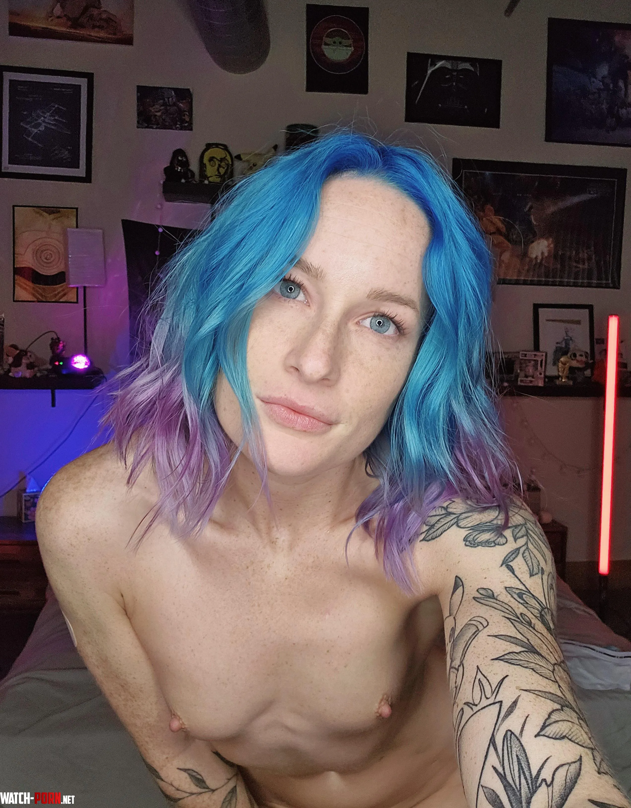 Would you date a girl with blue hair amp tiny little titties by _MyLittlePanda_