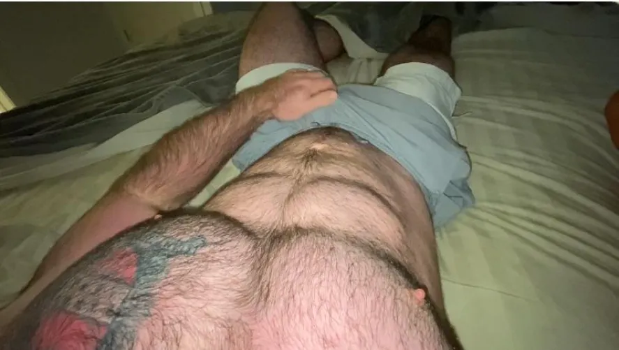 Thumbnail Join yoursecretcowboy20's Quest for a 'Rub Down' in GaybrosGoneWild