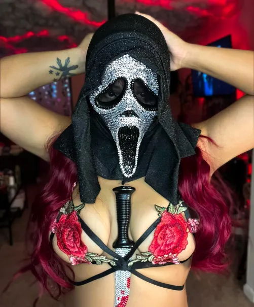 Thumbnail Jezlene Rae Explores Ghostface & Scream Universe in a Steamy Rule 34 Story