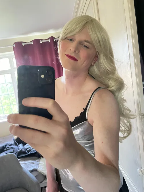 Thumbnail Makeup Journey: Smiles and Experiments in a Femboy's Life