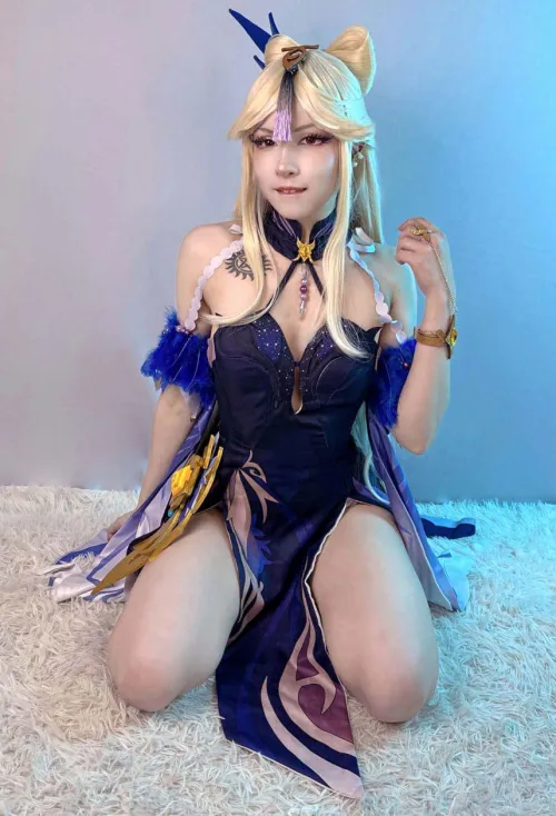 Thumbnail SthormyStar Explores Cosplay Brilliance with 'Ningguang Cosplay by Stella'