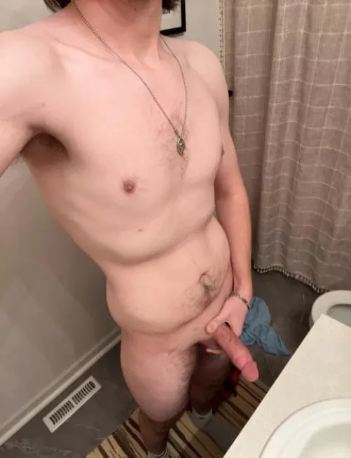 Thumbnail 19-Year-Old First Post Here - ladybonersgw Category