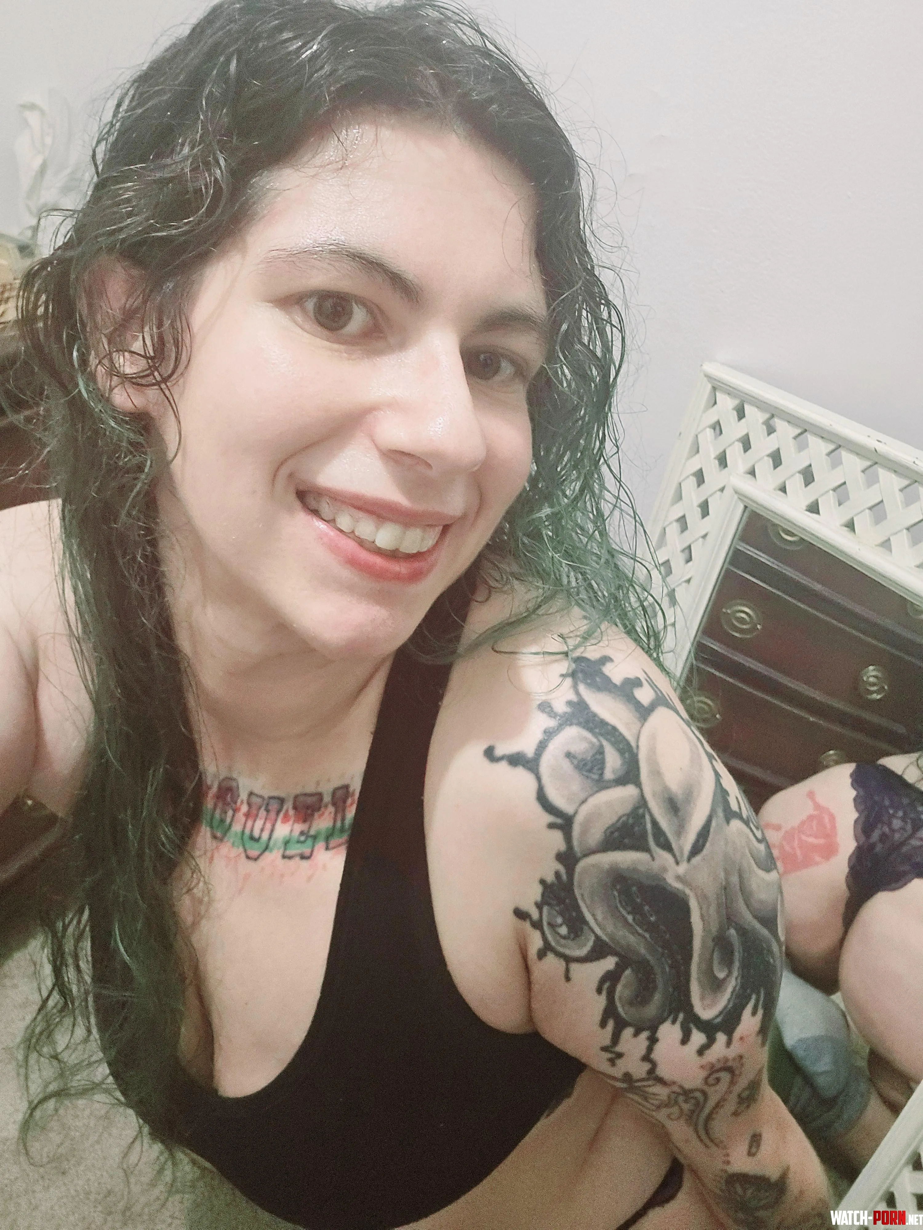 Check out my vip with over 800 picture and nearly 200 videos of this goddess of slurp FREE offer for strangers who are new by slurpqueenfree