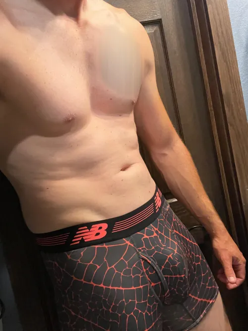 Thumbnail 37-Year-Old Oli_Klosehoff Ready for Bed and Bulging