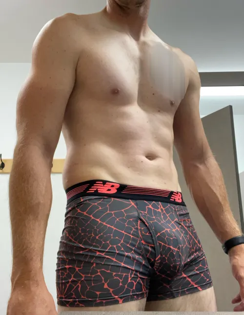 Thumbnail Post-Gym Bulge 37: Insights from Author oli_klosehoff