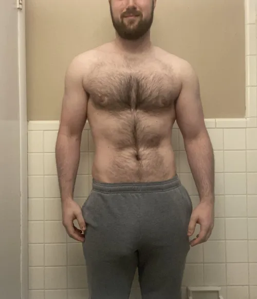 Thumbnail Embracing Sweatpants Season: The Ultimate Comfort Guide | Author: lonelyandbored1 | Category: Bulges