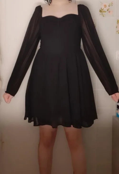 Thumbnail Fashion Alert: 'I Got a New Dress' - A Stylish Update in the Femboy World