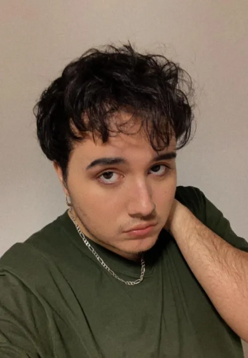 Thumbnail dxxxn96 Shares Feeling Cute Today in the Gaybrosgonemild Community