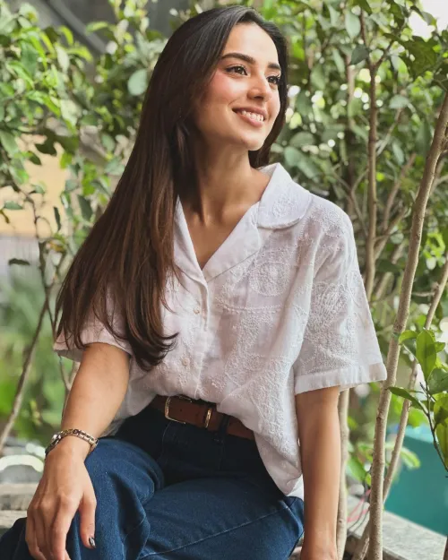 Thumbnail Allure of Iqra Aziz by James007BondUK - PrettyGirls