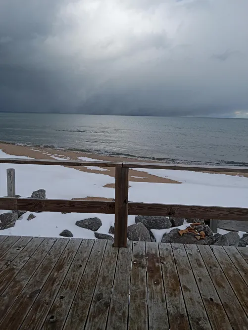 Thumbnail Winter Serenity: Lake Huron's Beauty by Tonelokedy