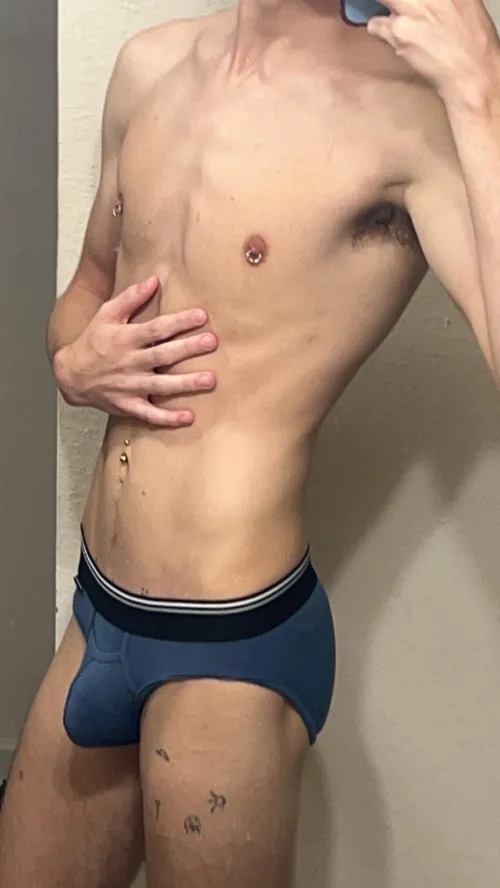 Thumbnail Rate Me: A Twink Self-Evaluation by mathewbatesxxx | twinks