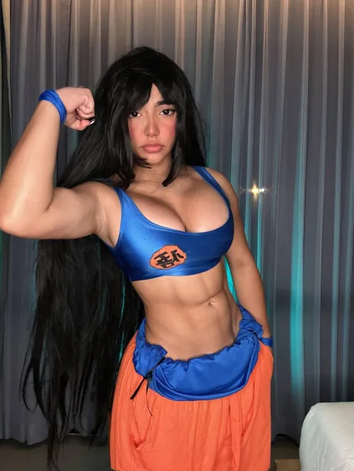 Thumbnail MiaMango68 Embodies Goku in a Captivating Cosplay Transformaution