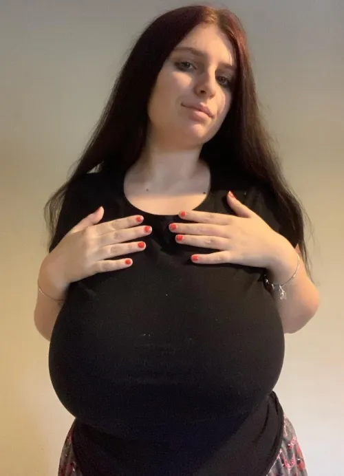 Thumbnail DazzlingAd6626's Featured Content: Embracing the Busty - 2busty2hide