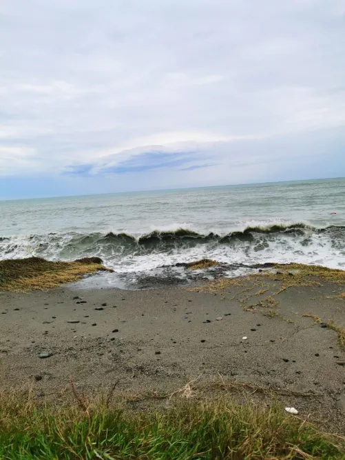 Thumbnail Witness the Stunning Waves at Black Sea Beach