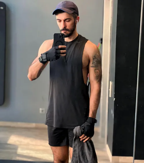 Thumbnail Gym Selfie Chronicles by hakikigulyabani in gaybrosgonemild