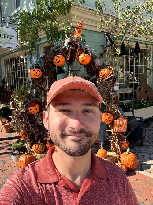 Thumbnail NCBDom Feels the Fall Vibes in Alexandria in gaybrosgonemild