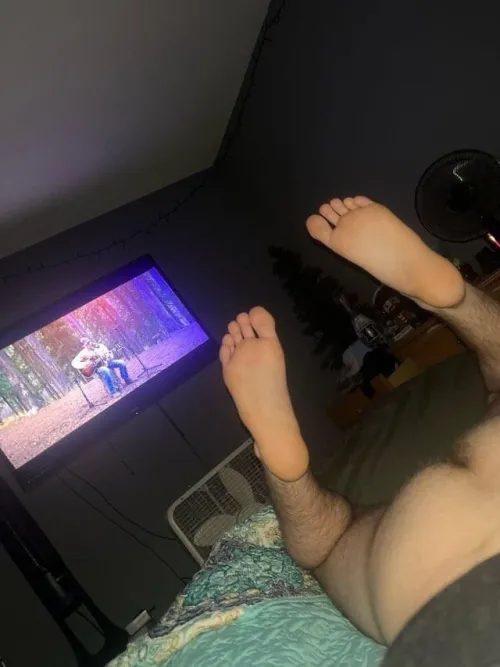 Thumbnail Author Majestic_Hawk5801 | M18 Seeking Spoiling and Feet Attention