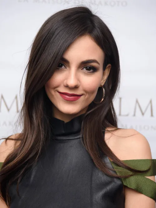 Thumbnail Ken789gh Showcases Victoria Justice in PrettyGirls Category