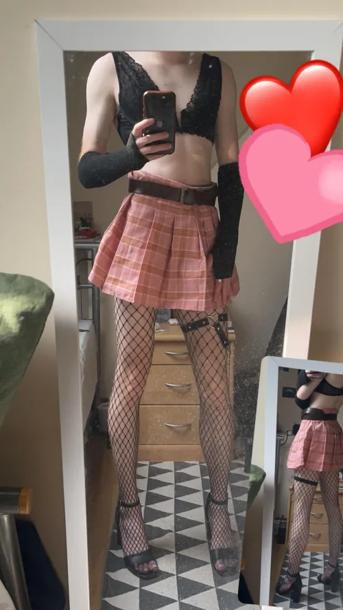 Thumbnail Discover the World of Femboys with ZoeyRose2110