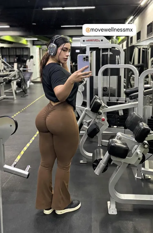 Thumbnail Josseline: A Glimpse into the World of ThickFit