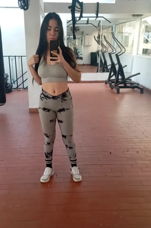 Thumbnail Gym Fashion Inspo from Training_Papaya6964 in Croptopgirls