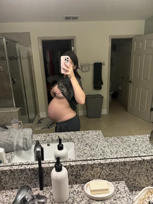 Thumbnail Questioning the Arrival: Preggo Body Views | Xxxryleigh