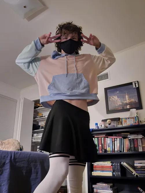 Thumbnail Alex_Fem__ Expresses Love for Their Outfit in Femmeboy Style