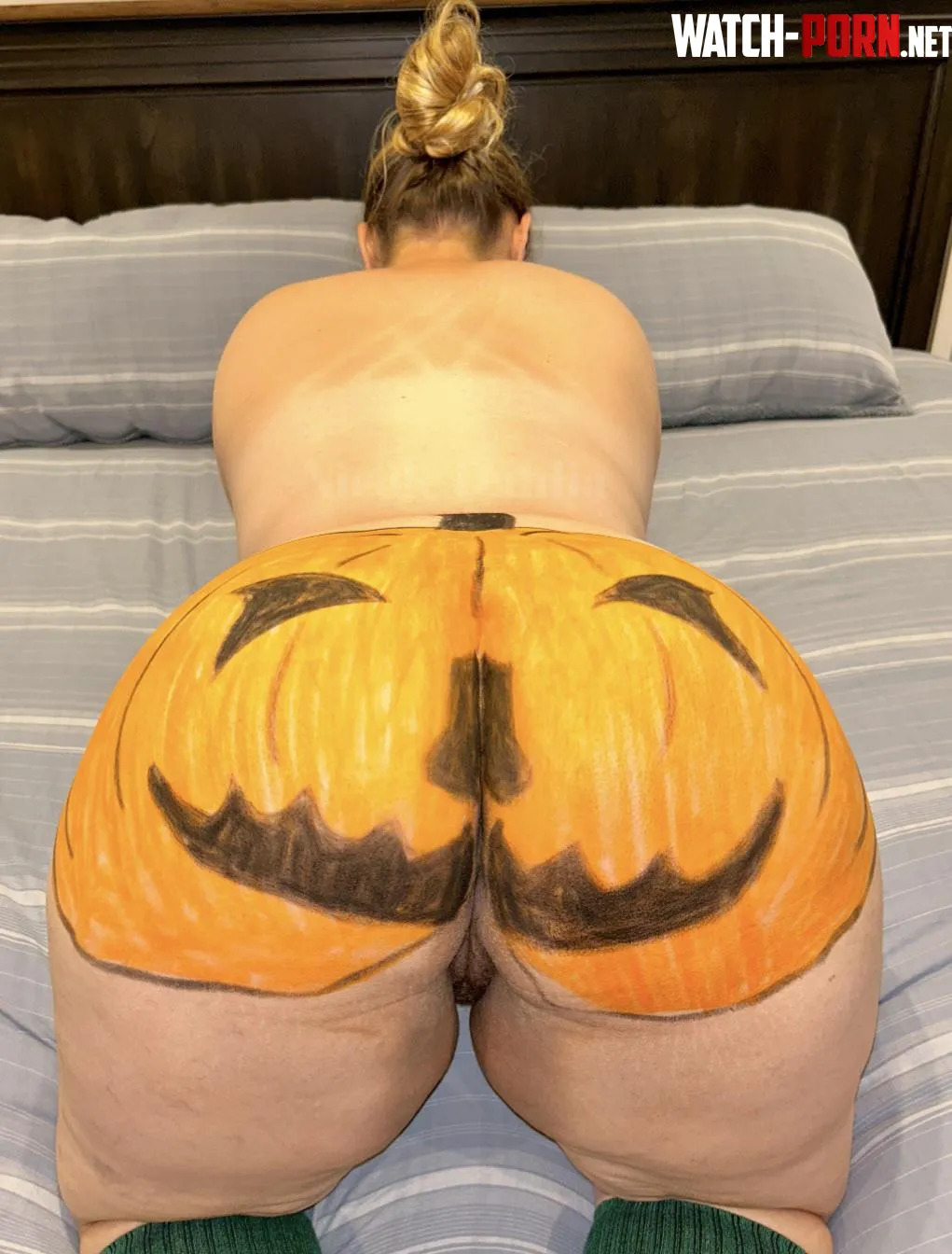 Thats a big ass Jackofflantern  by Nicoledahlia