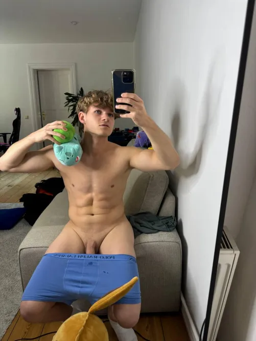 Thumbnail Join the Fun: Exciting Content on GaybrosGoneWild | Frosty_guy_