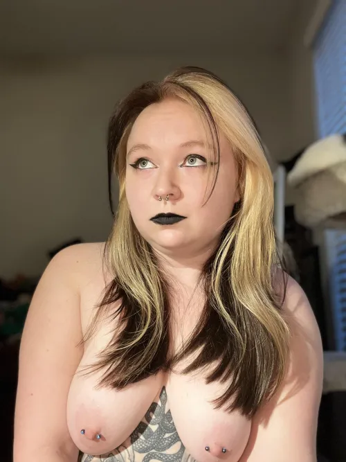 Thumbnail Goth Energy: When Bratty Attitude Takes Over by wickedfiasco