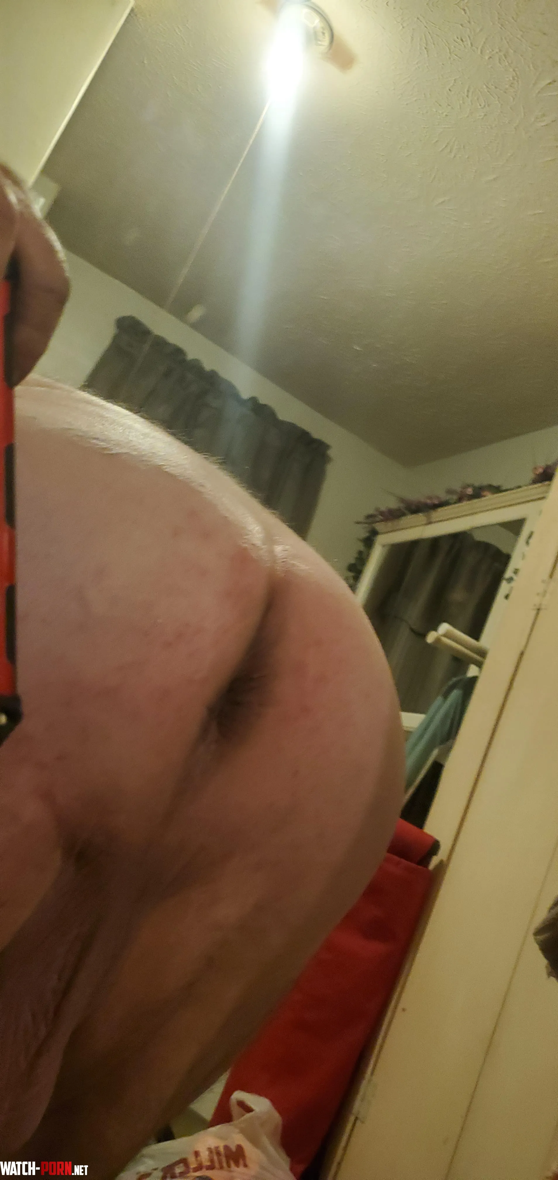 My shaved ass by eagldawg