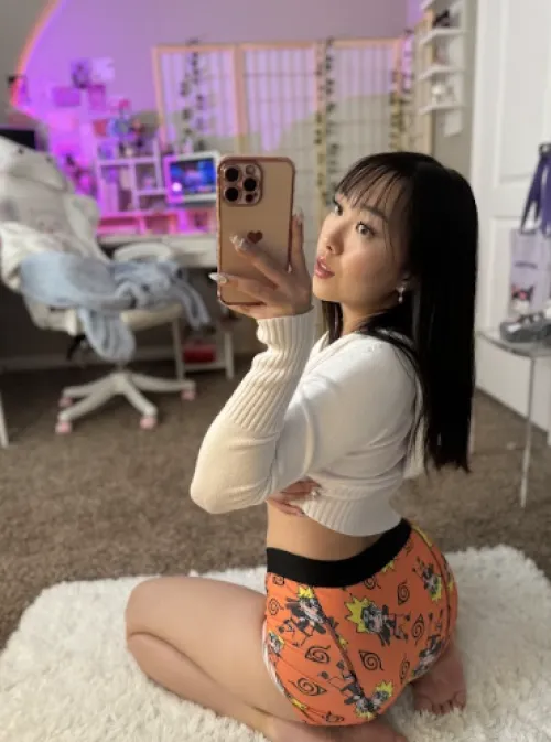 Thumbnail waifupeanutt's Cute Asian Mirror Selfie: Must-See Shot!