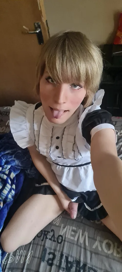 Thumbnail Capturing Expressions: A Peek into a Femboy's World