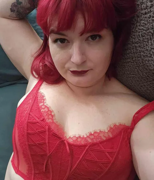 Thumbnail Indulge in Passion with Red Lingerie: LadyEllieFury's Review