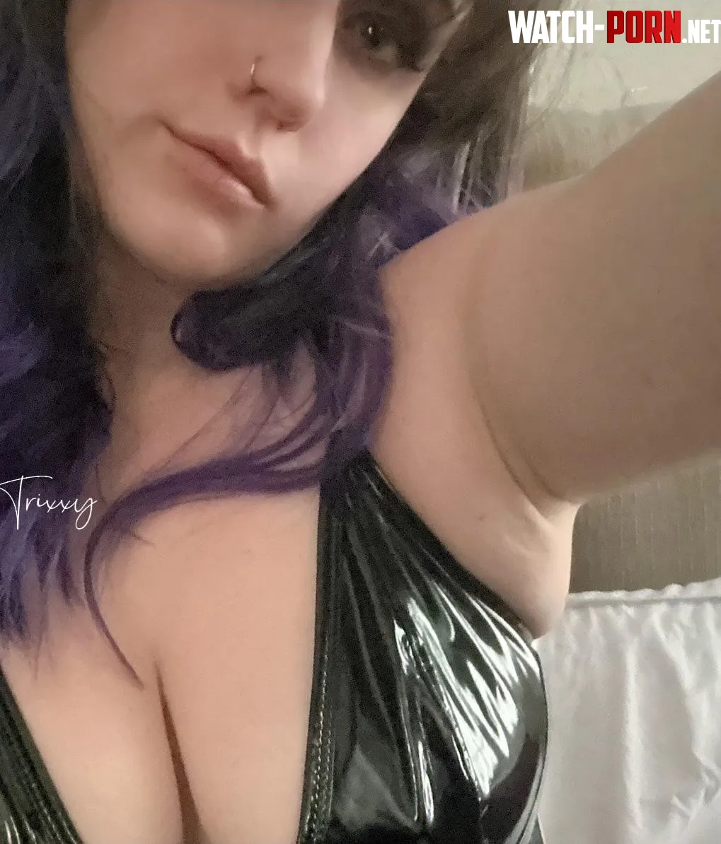 I never considered my armpits in this way before this place I think I quite like them now what about you by MistressTrixxy