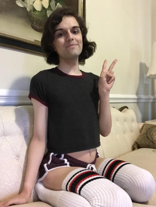 Thumbnail Tinder Parody: Exploring Humor in femboy Photography | SourCars