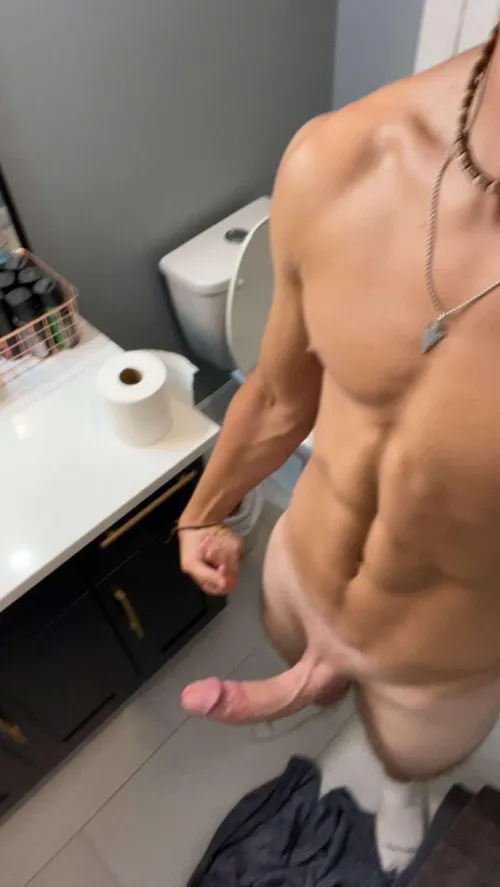 Thumbnail Golden Beginnings: First Post of goldenboyyxxxx | ThickDick Category