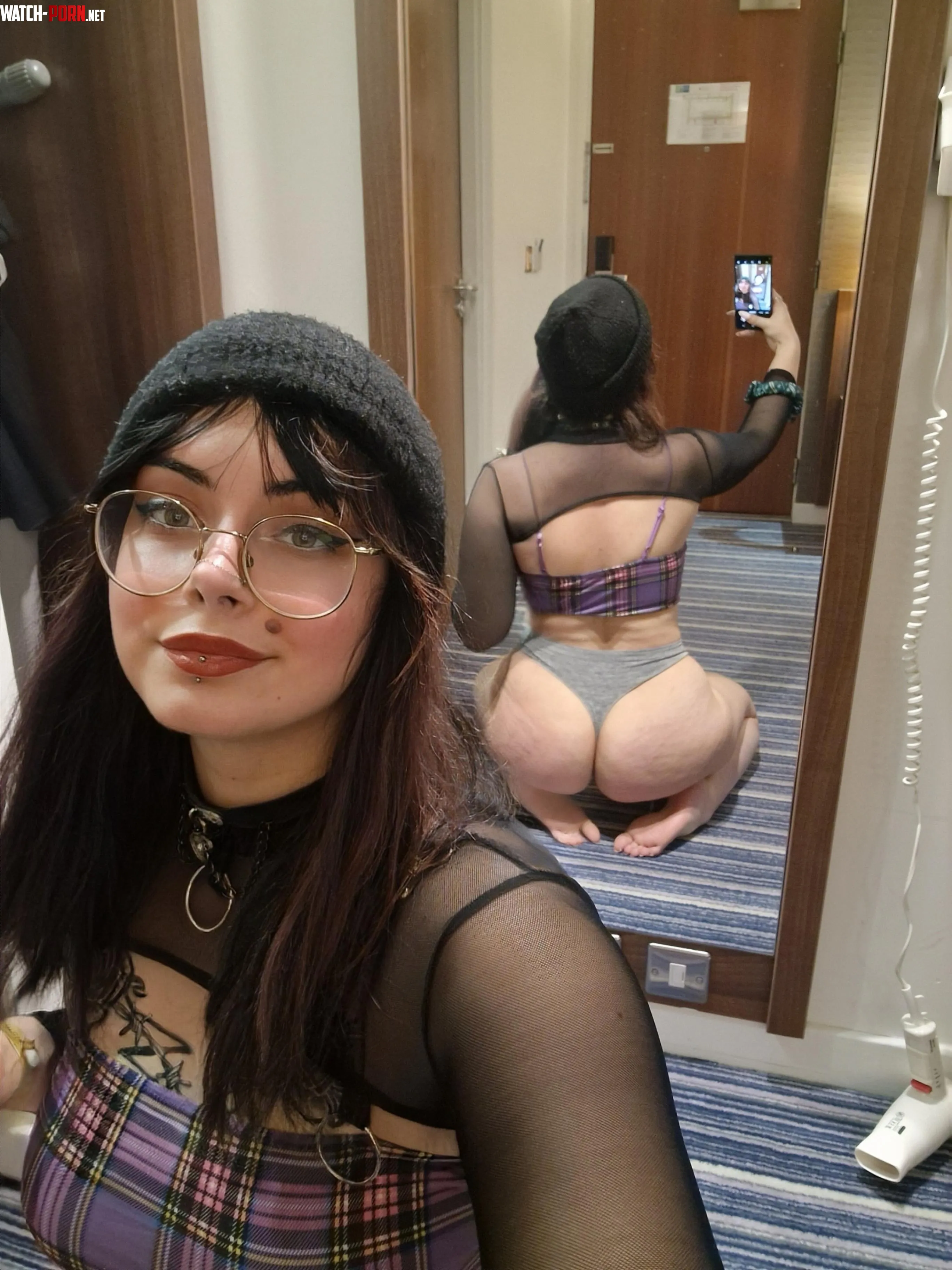 Hotel mirror ass pics just hit different  by pastelxwh0re