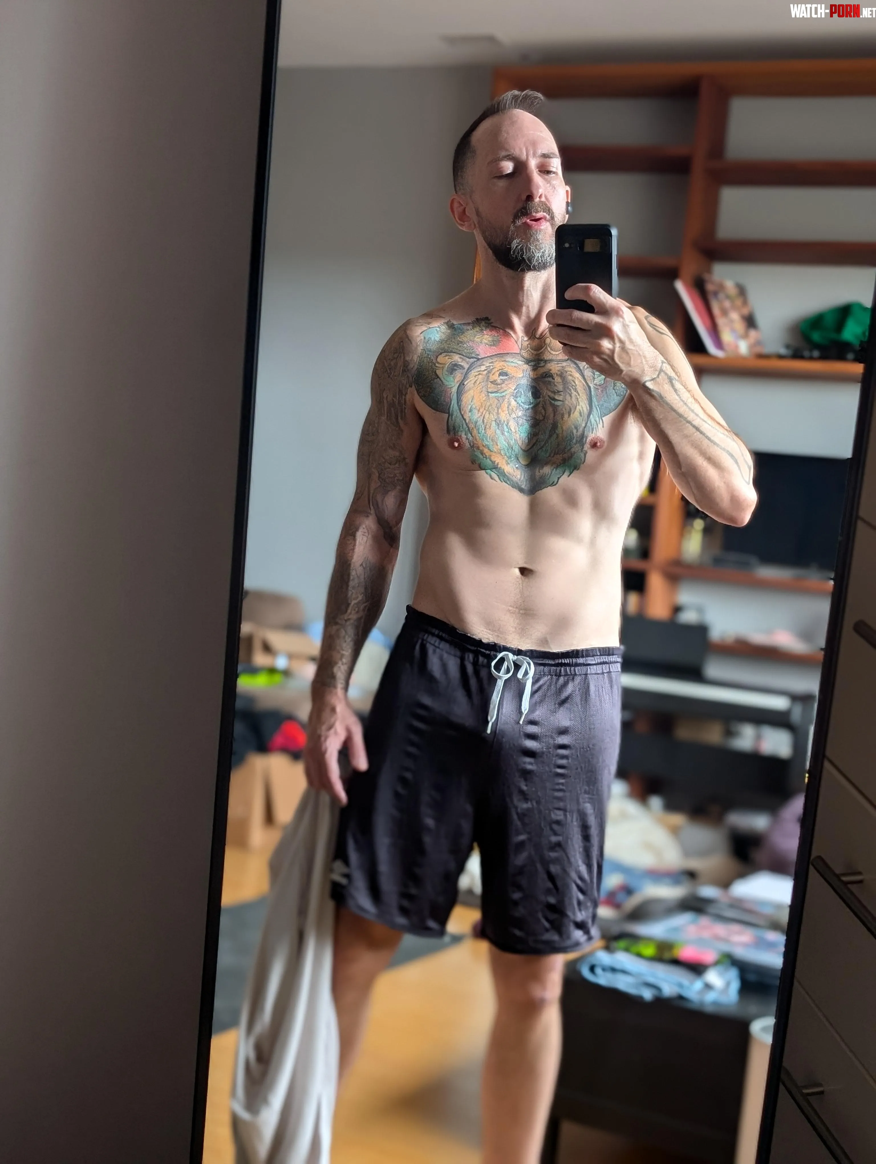 First post workout pic in my new apartment It has good lighting by Teddy-Baer