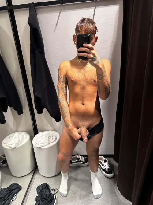 Thumbnail Fitting Room Help: Assistance Needed | hotguyswithtattoos