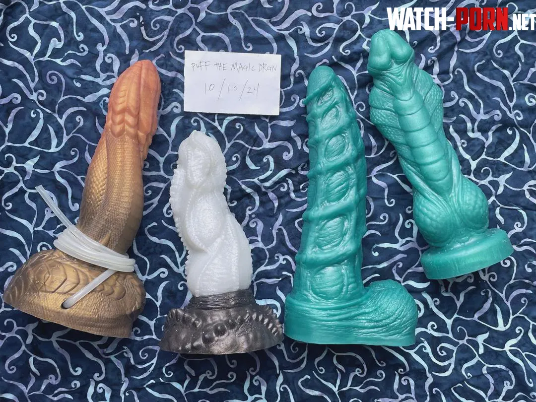 WTS US Medium sized BD and Hankeys Orochi Slater Seahorse and a Cobra by puff-the-magic-dragn