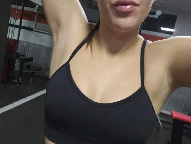 Thumbnail Gym Sweat and Armpit Pleasures | nadiafosterr