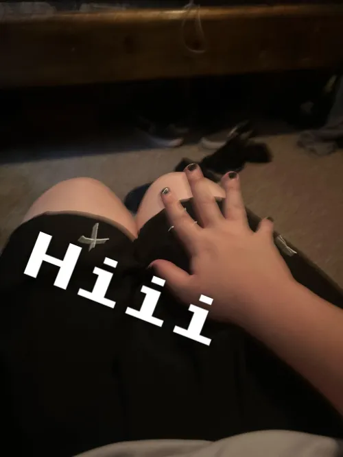 Thumbnail Author AppropriateAd4027 Shares 'Hiii' in the femboy Category