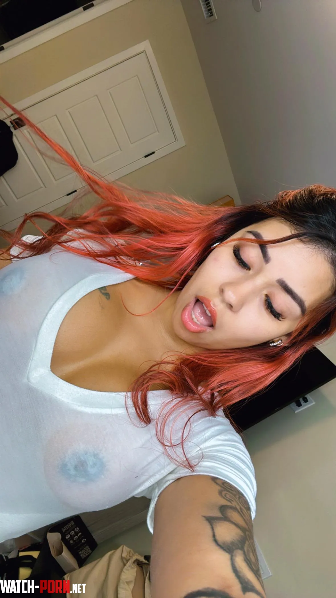 Whos up for a Friday fuck me by yvettediazxo