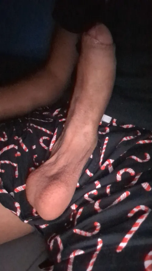 Thumbnail Suck on My Candy Cane 18: A Playful Take on Male Sensuality