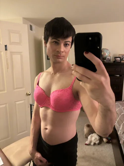 Thumbnail Pretty in Pink: Embracing the FemBoy Aesthetic with WoodenDay7339